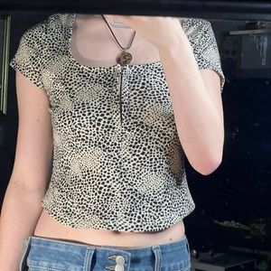 RUE 21 CHEETAH PRINT CROP TOP CLIP UP TOP